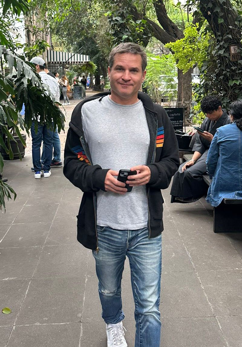 joshstein walking condesa mexico joshstein walking condesa mexico